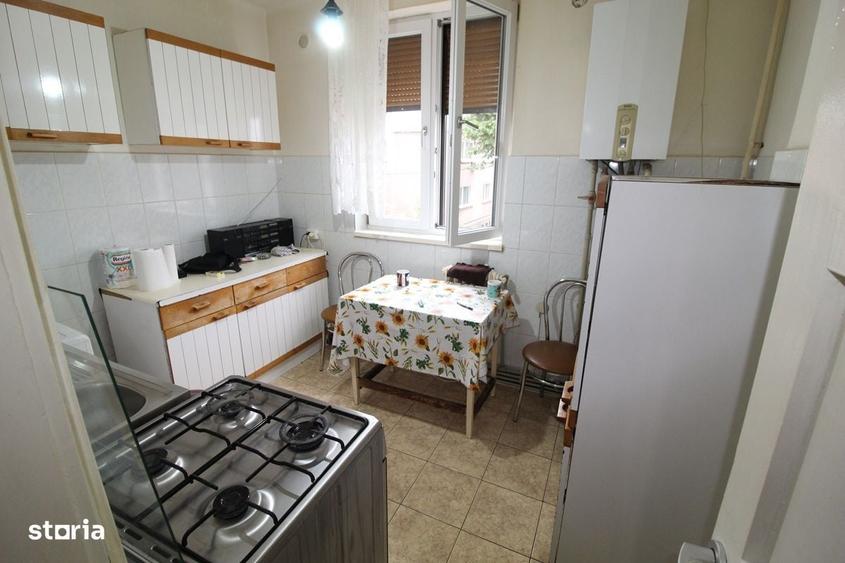 Apartament cu 3 camere în Est