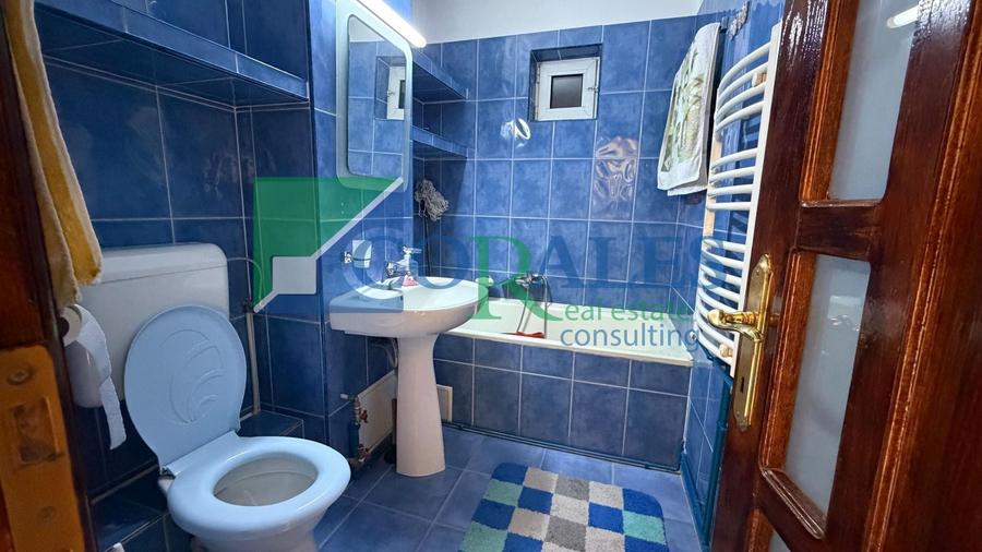 Apartament cu 3 camere decomandat, mobilat în Girocului