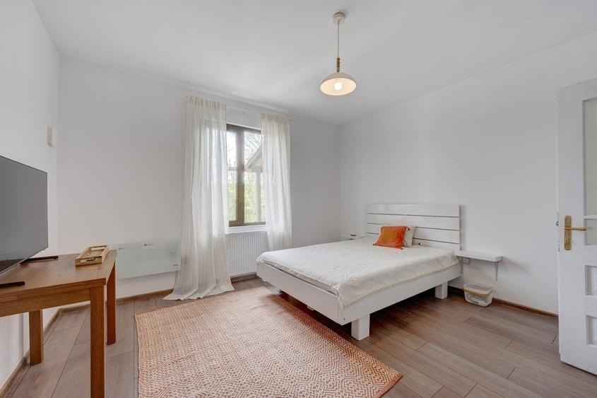 Casă cu 3 camere cu Teren 945 Mp în Sud