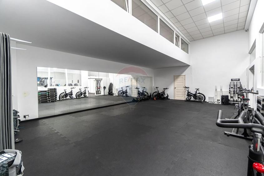 Spațiu comercial, de 420 mp, în Bod
