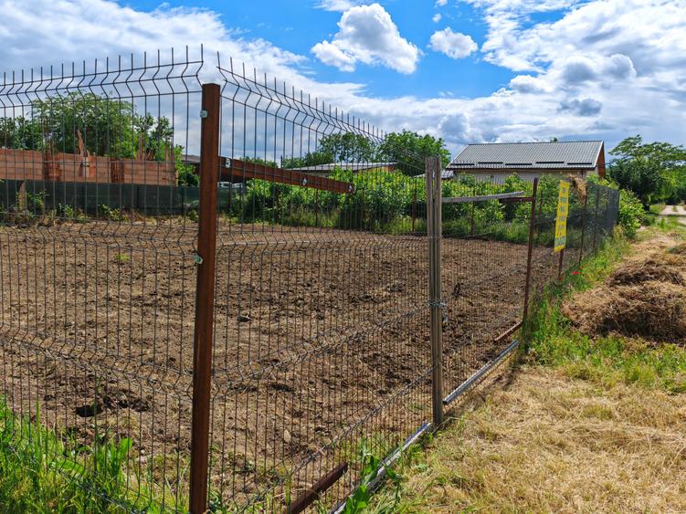 Teren Construcții intravilan de 470 mp, în Cornetu