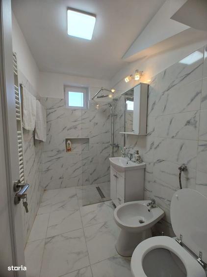 Apartament cu 3 camere în Decebal