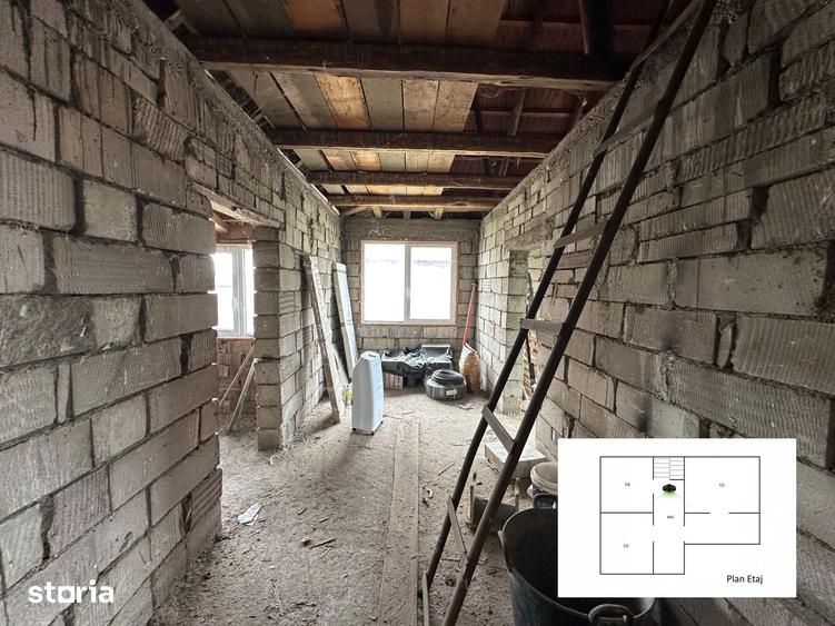 Casă cu 5 camere cu Teren 1000 Mp în Nojorid