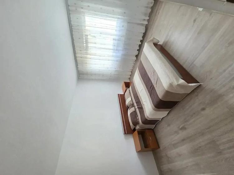 Apartament cu 2 camere semidecomandat în Girocului