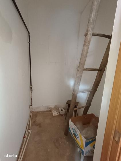 Casă cu 2 camere cu Teren 720 Mp în Central