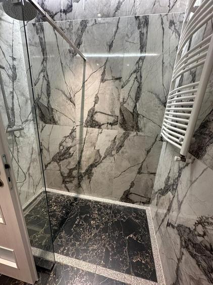 Apartament cu 4 camere semidecomandat în Armeneasca