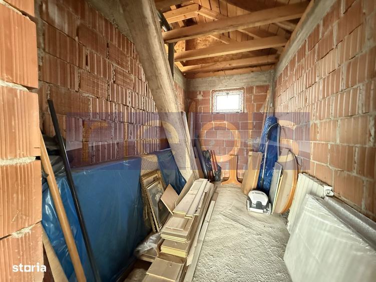 Casă cu 6 camere cu Teren 450 Mp în Dobroești
