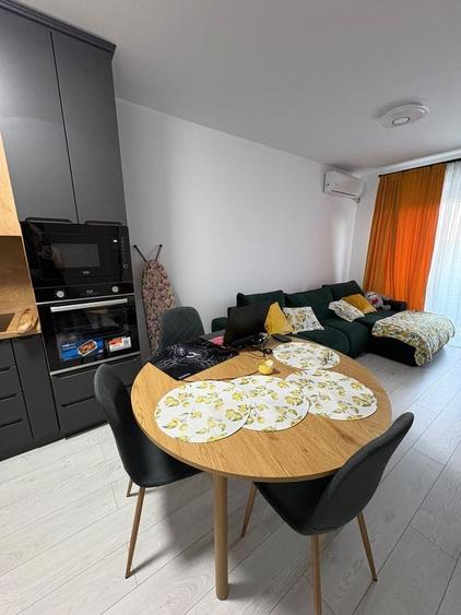 Apartament cu 2 camere decomandat în Central