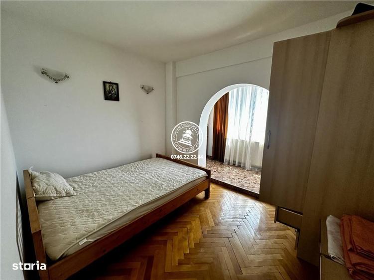 Apartament cu 3 camere decomandat în Mircea cel Bătrân