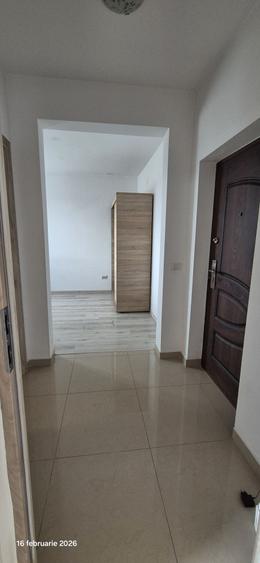 Garsonieră decomandată în Roșu