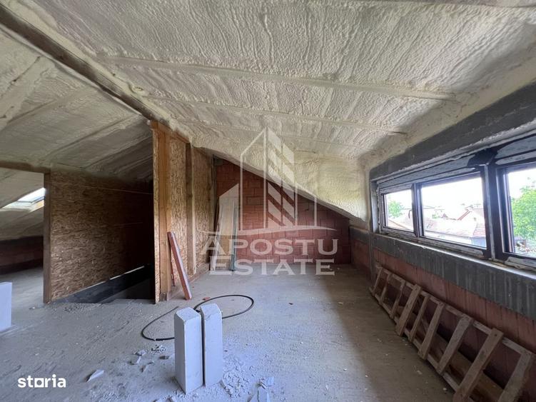 Casă cu 4 camere în Central