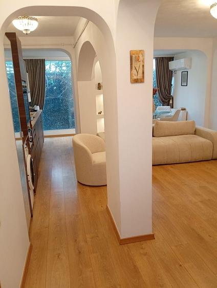 Apartament cu 2 camere decomandat în Primăverii