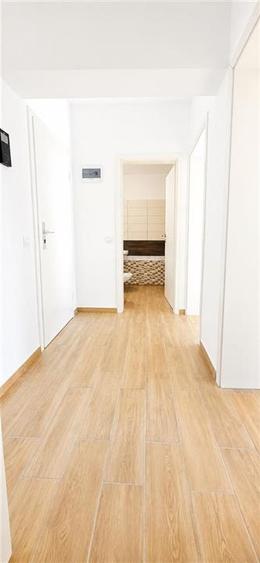 Apartament cu 2 camere decomandat în Tractorul