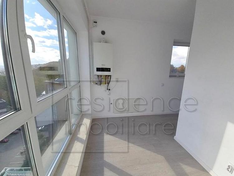 Apartament cu 4 camere decomandat în Grigorescu
