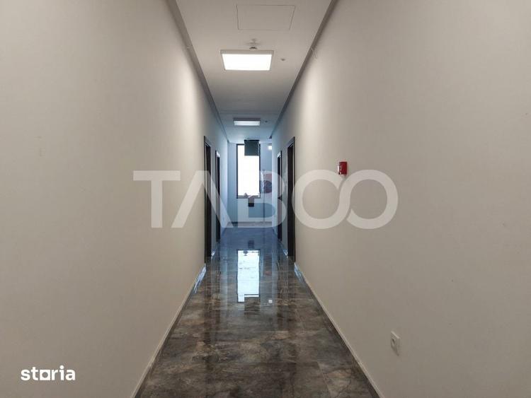 Spatiu 20 mp utili birouri modern open space etaj 1 zona Selimbar - 4