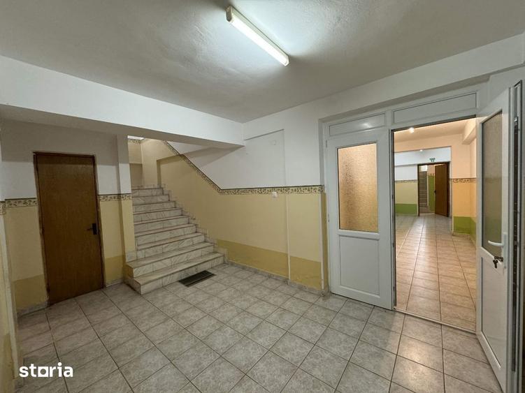 Spațiu comercial, de 827 mp, în Central