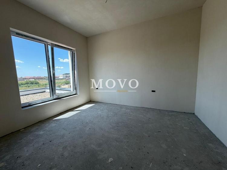Duplex cu 4 camere cu Canalizare în Săcălaz