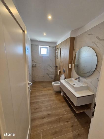 Apartament cu 3 camere decomandat în Astra