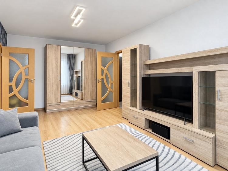 Apartament cu 2 camere semidecomandat în 1 Decembrie 1918