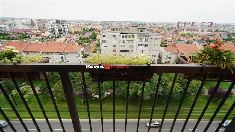 Apartament cu 3 camere decomandat în Nufărul