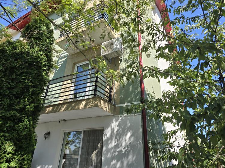 Casă cu 15 camere cu Teren 300 Mp în Eforie Nord