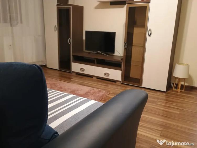Apartament cu 2 camere semidecomandat în 1 Mai