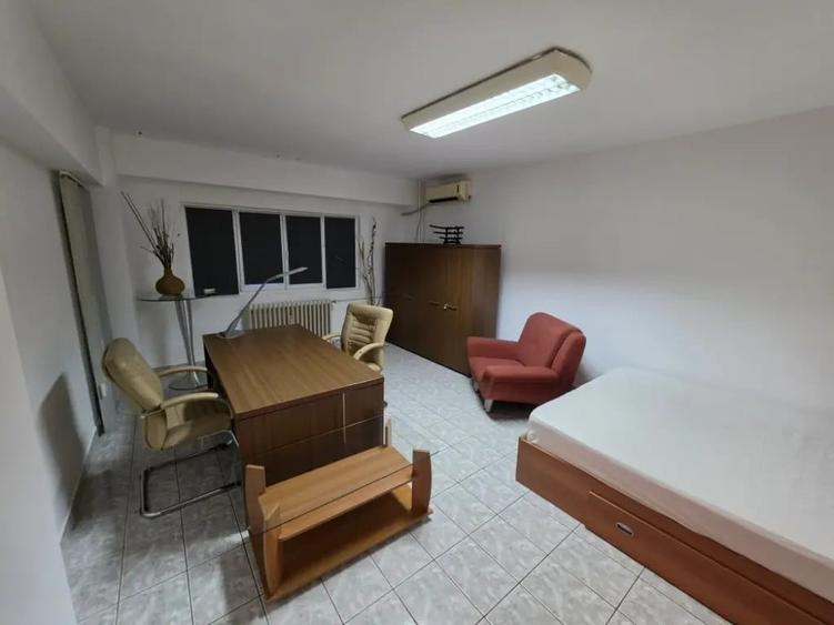 Garsonieră decomandată în Basarab