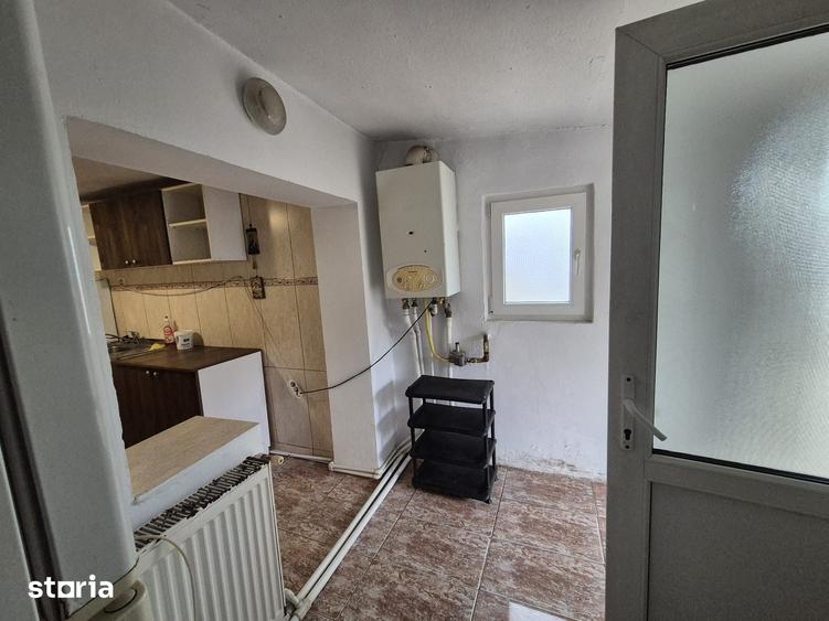 Casă cu 4 camere cu Teren 1400 Mp în Palazu Mare