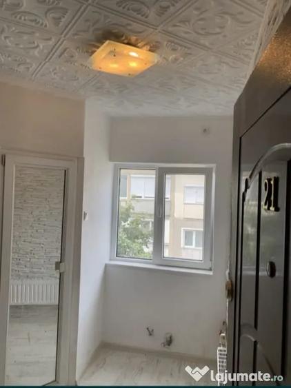Garsonieră decomandată în Iosia