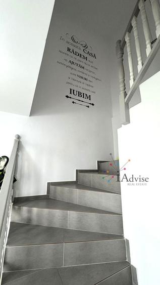 Casă cu 4 camere cu Canalizare în Hărman