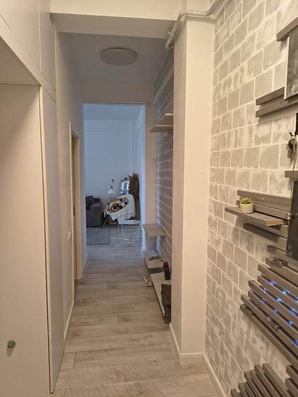 Apartament cu 2 camere decomandat în Est