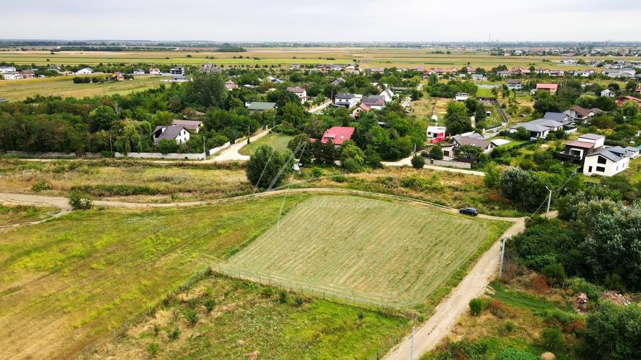 Teren Construcții intravilan de 2688 mp, în Țegheș