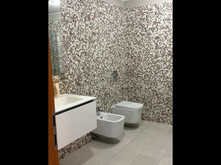 Apartament cu 4 camere decomandat în Aviatorilor