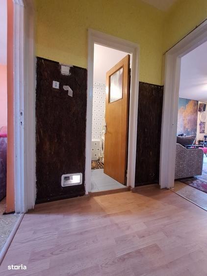 Apartament cu 3 camere decomandat în Obor