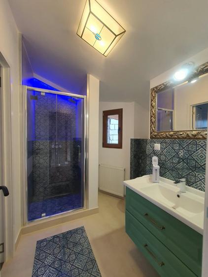 Apartament cu 3 camere decomandat, mobilat în Unirii
