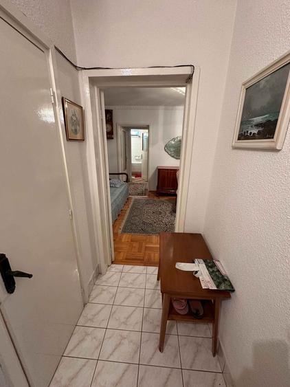 Apartament cu 2 camere semidecomandat în Calea Galați