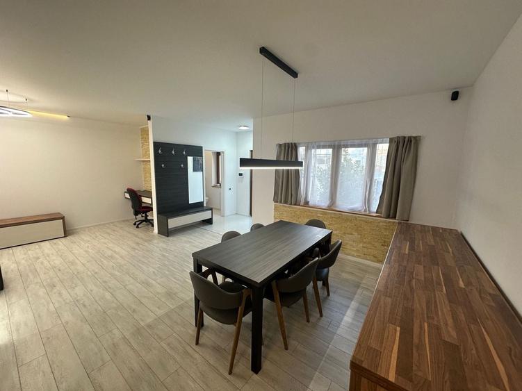 Duplex cu 4 camere cu Canalizare în Exterior Nord