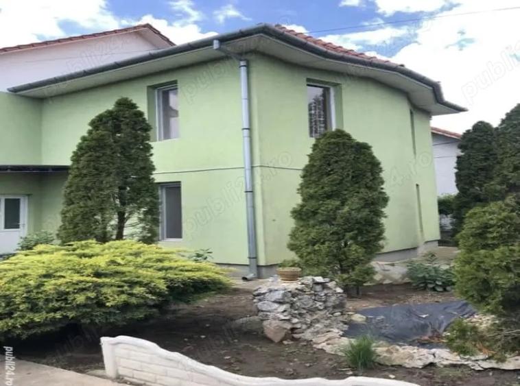 Casă cu 4 camere cu Teren 2000 Mp în Pădureni (Jebel)