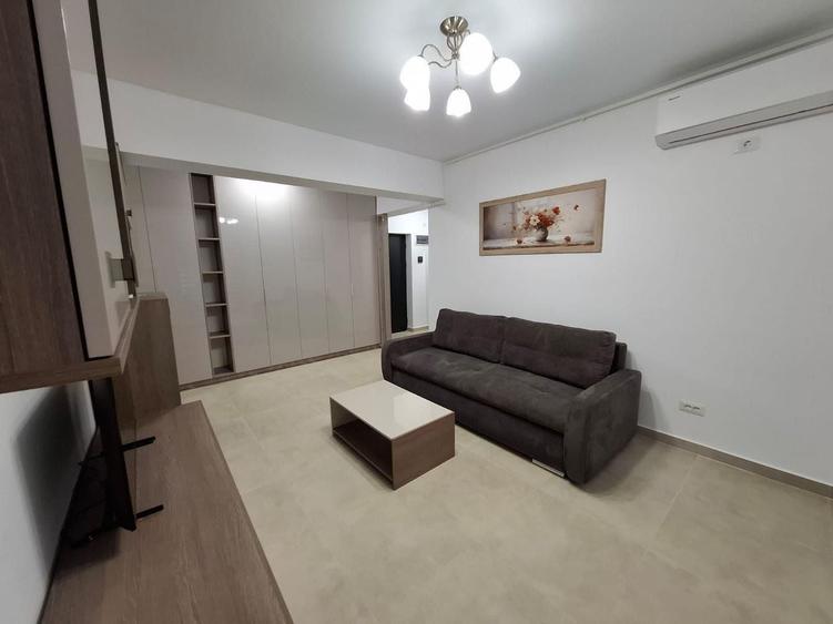 Apartament cu 2 camere semidecomandat, mobilat în Apărătorii Patriei