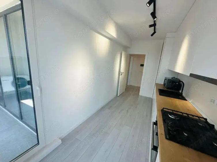 Apartament cu 2 camere decomandat în Calea București
