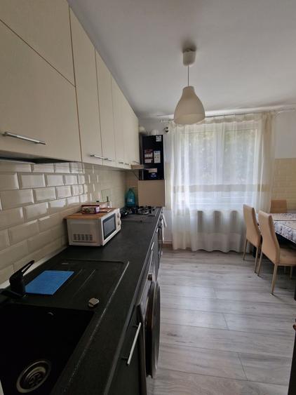 Apartament cu 3 camere decomandat în Negru Vodă