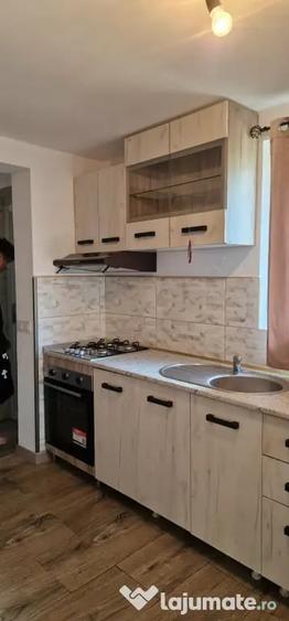 Casă cu 3 camere în Ciolpani