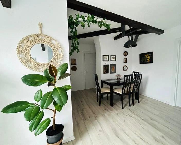 Apartament cu 4 camere decomandat în Bălcescu