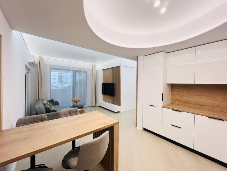 Apartament cu 3 camere, mobilat în Pipera