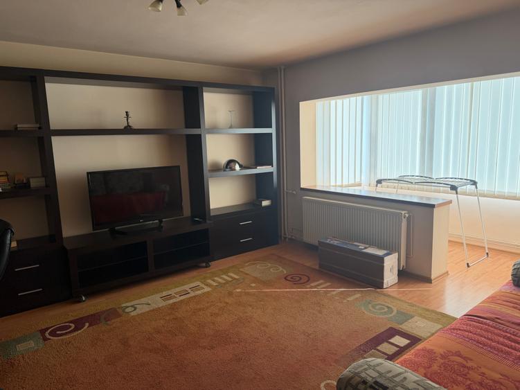 Apartament cu 2 camere decomandat în Bucovina