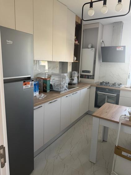 Apartament cu 3 camere decomandat în 1 Decembrie 1918