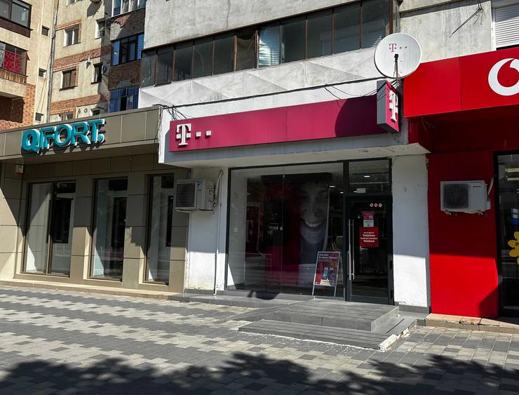 Spațiu comercial, de 80 mp, în Central