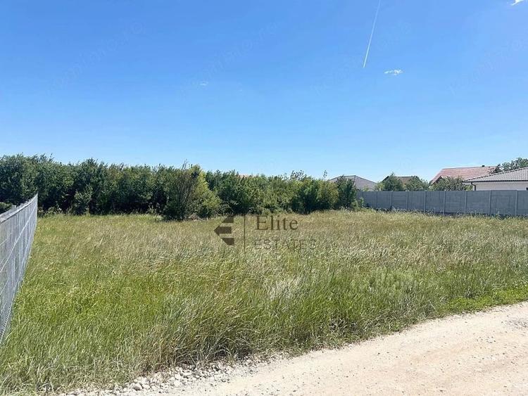 Teren de 862 mp, în Cihei