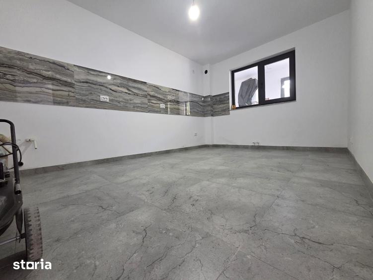 Casă cu 5 camere cu Teren 300 Mp în Babadag