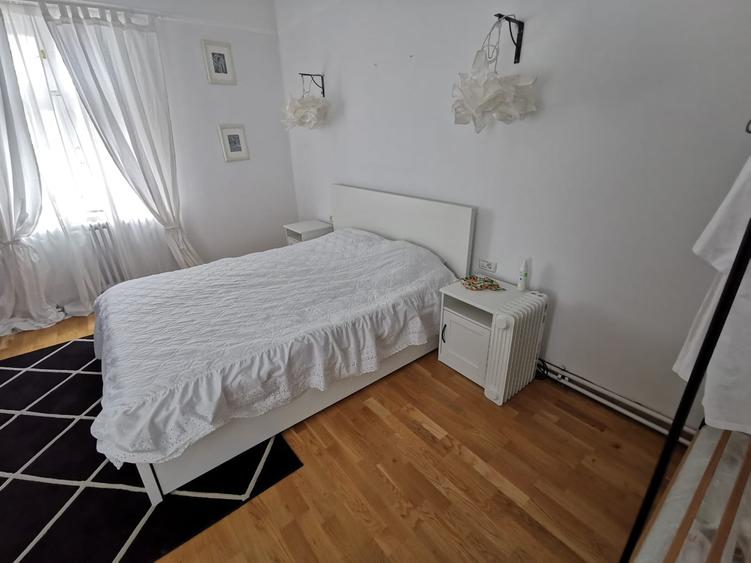 Apartament cu 2 camere semidecomandat în P-ța Unirii